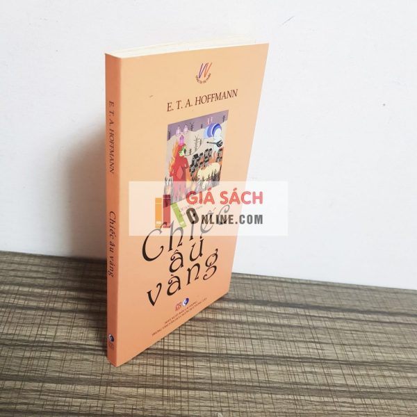 chiec au vang